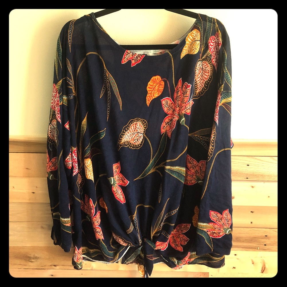 Navy tie light sweater